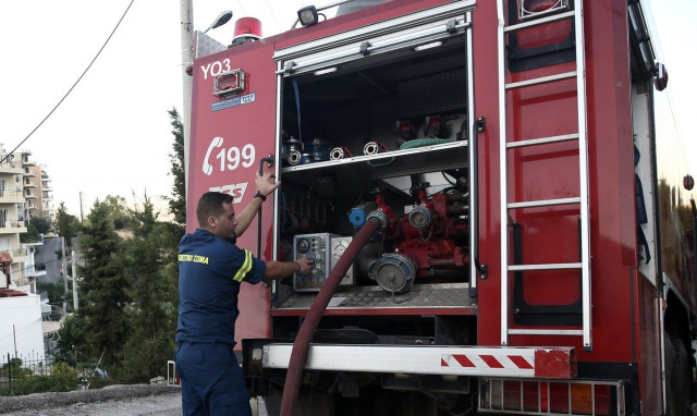 Φωτιά τώρα έξω από το Άλσος Συγγρού