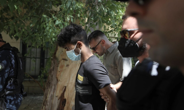 Γυναικοκτονία στο Περιστέρι: Όλα τα ψέματα του Πακιστανού δολοφόνου και το «γιατί» του πατέρα