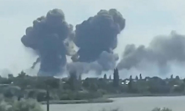 Κριμαία: Ενας νεκρός και πέντε τραυματίες από έκρηξη πυρομαχικών σε ρωσική αεροπορική βάση