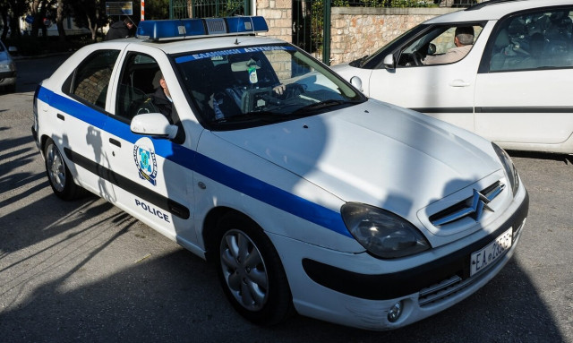 Αναστάτωση στη Χίο: Απειλούσε με καραμπίνα την πρώην σύντροφό του