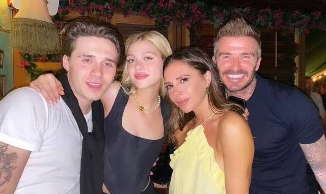 Σπάει τη σιωπή της η νύφη της Βικτόρια Μπέκαμ – Η φωτογραφία που κλαίει και οι βολές στην πεθερά της