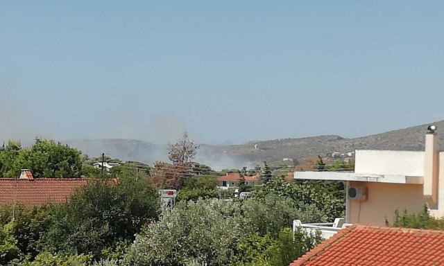 Φωτιά τώρα στο Κορωπί