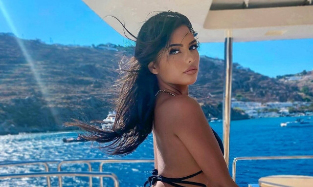 Μαριάννα Μπαφίτη: Το μοντέλο με τις βραζιλιάνικες καμπύλες αναστάτωσε τη Μύκονο (video)