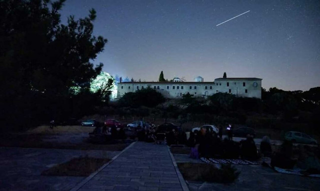 Τα αστέρια υποκλίνονται στην απαράμιλλη ομορφιά της Σάμου