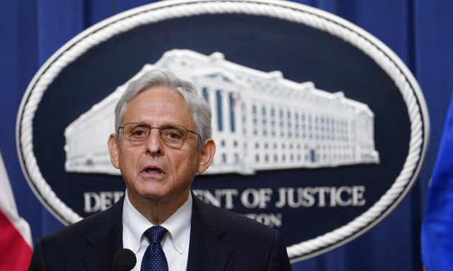 ΗΠΑ: Ο υπουργός Δικαιοσύνης επιβεβαιώνει την έρευνα του FBI στο σπίτι του Ντόναλντ Τραμπ