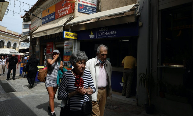 Κορονοϊός: Στο 15,56% η θετικότητα στους ελέγχους του ΕΟΔΥ