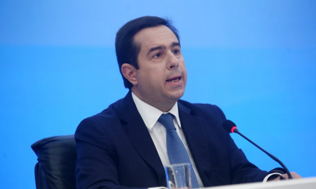 Νότης Μηταράκης για τους εγκλωβισμένους μετανάστες στον Έβρο: «Ανησυχούμε πολύ»