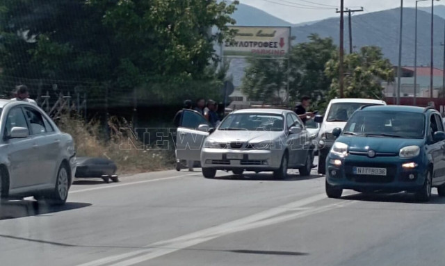 Εύβοια: Τροχαίο στη Λάμψακο, αυτοκίνητο πήρε φωτιά στον Άγιο