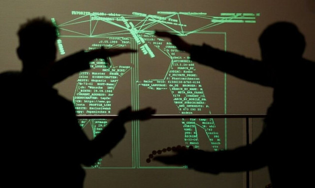 Διαδικτυακές απάτες: 165 εκατ. ευρώ χάθηκαν σε 14 μήνες στην Ελλάδα