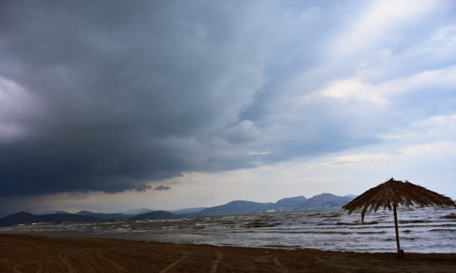 Άστατος και σήμερα ο καιρός: Νεφώσεις με βροχές και σποραδικές καταιγίδες