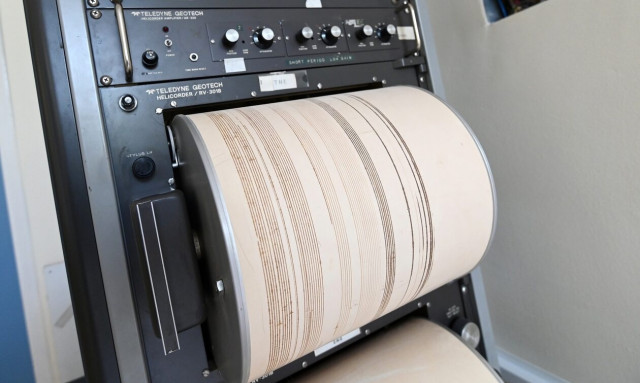 Σεισμός στη Σάμο: Καθησυχάζει ο Λέκκας αν και μιλά με επιφύλαξη για κύριο σεισμό