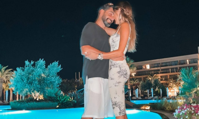 Ασυγκράτητος ο Σπύρος Μαρτίκας με τη Βρισηίδα Ανδριώτου - «Εξουσιάζεις το κορμί μέχρι τη στιγμή...»