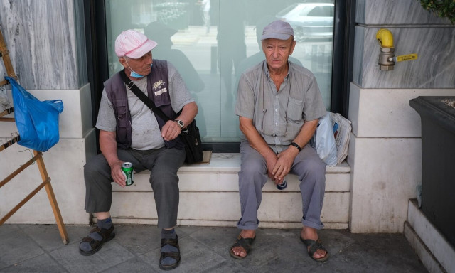 Κορονοϊός: Ποιοι κινδυνεύουν περισσότερο μετά την τελευταία έξαρση – Τι θα γίνει με τους μαθητές