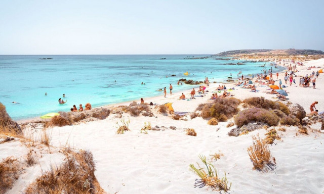 Ο Σίμος στην Ελαφόνησο είναι η ομορφότερη δίδυμη παραλία της Μεσογείου