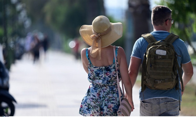 Καιρός: Έρχεται «κοκτέιλ» αφρικανικής σκόνης και καύσωνα - Πού θα «χτυπήσει» 42άρια