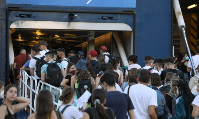 ΕΟΔΥ: 73.710 κρούσματα, 118 διασωληνομένοι και 258 θάνατοι από 8 έως 14 Αυγούστου