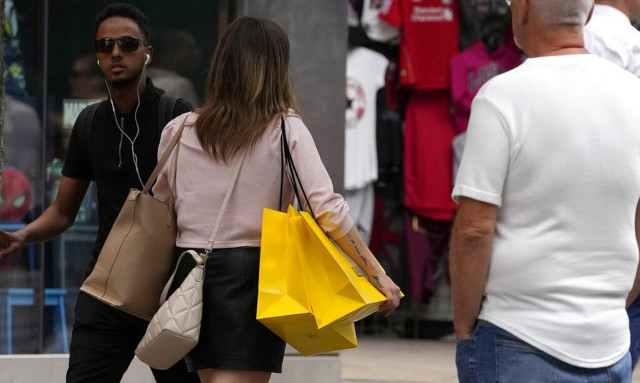 Βρετανία: Ο πληθωρισμός ξεπερνά το 10% και αυξάνει το κόστος ζωής