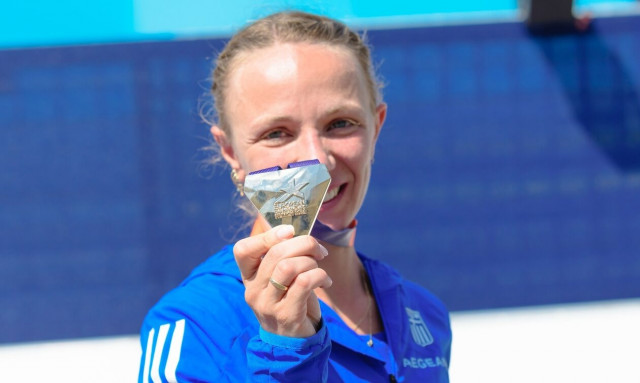 Αντιγόνη Ντρισμπιώτη: «Ένας πρώην δήμαρχος της έδωσε δύο ζευγάρια παπούτσια από την τσέπη του»