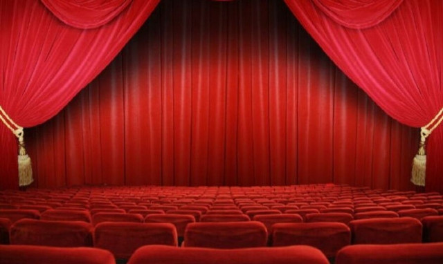 ΔΥΠΑ - ΟΑΕΔ: 220.000 voucher για θέατρα χειμερινής περιόδου 2022-2023