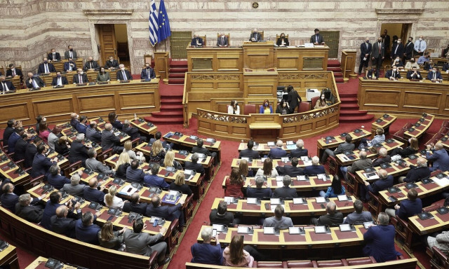 Ποιος κερδίζει και ποιος χάνει από την υπόθεση των παρακολουθήσεων;