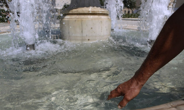 Οδηγίες προστασίας από τον καύσωνα - Αυξημένος κίνδυνος για τις ευπαθείς ομάδες