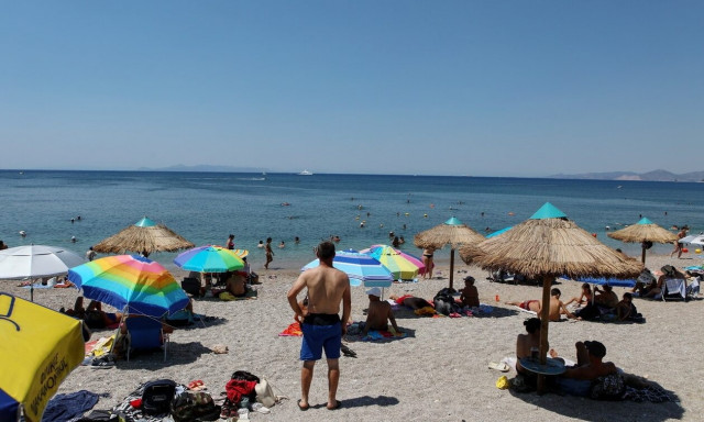 Καιρός: Η πιο δύσκολη μέρα του καύσωνα - Πού θα αγγίξει τους 42 βαθμούς η θερμοκρασία (pics)