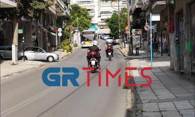 Άγρια καταδίωξη στη Θεσσαλονίκη: Εμβόλισε περιπολικό με πολυτελές αυτοκίνητο