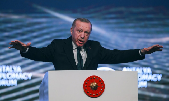 Politico: Ο Ερντογάν είναι «διπλός πράκτορας» στον πόλεμο της Ουκρανίας - Η αναφορά στην Ελλάδα