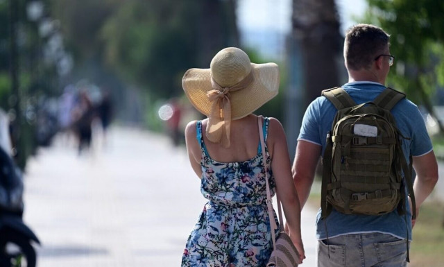 Ο καιρός «τρελάθηκε» - Μετά τις βροχές και τα χαλάζια νέος καύσωνας