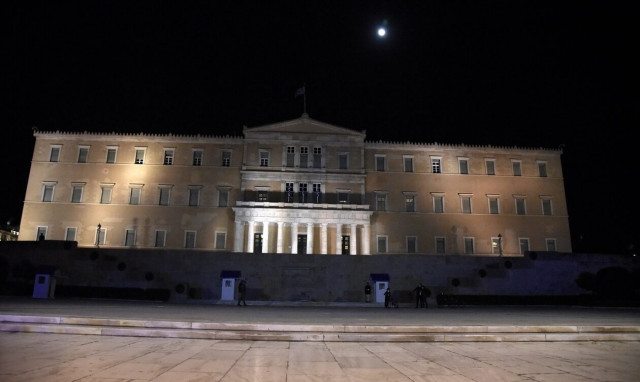 Αι βουλαί των πολιτών και των πολιτικών…