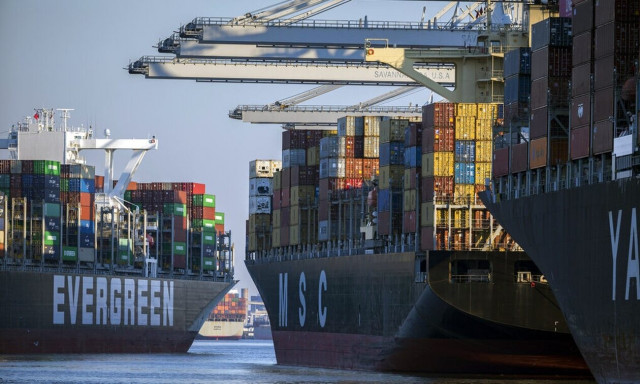 Η Ε.Ε. επανεξετάζει το αντιμονοπωλιακό πλαίσιο στις κοινοπραξίες των liners - Φρένο στις αυξήσεις