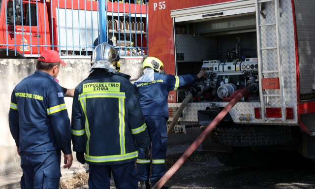 Φωτιά σε διαμέρισμα πολυκατοικίας στην οδό Φυλής