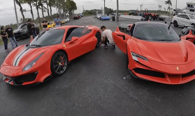 Ηλεκτρική ή κλασική; Η απόλυτη κόντρα μεταξύ δύο Ferrari