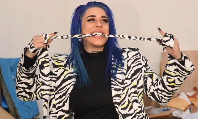 Σούπερ Κική: Θα δουλέψει ξανά ως σερβιτόρα στην Ικαρία