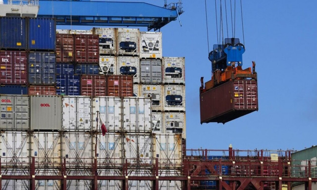 Βρετανία: Διαταραχές στην εφοδιαστική αλυσίδα λόγω της απεργίας στο μεγαλύτερο λιμάνι εμπορευμάτων
