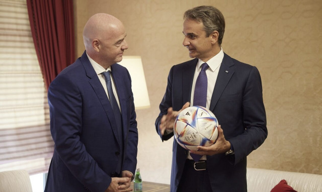 Συνάντηση Μητσοτάκη-Ινφαντίνο στο Κατάρ – Συζήτησαν για το Μουντιάλ