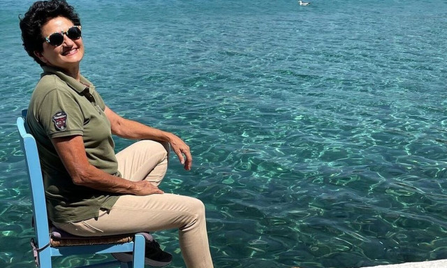 Πρωτοψάλτη: Απολαμβάνει τις καλοκαιρινές της διακοπές στα Σφακιά και μας στέλνει μαντινάδες