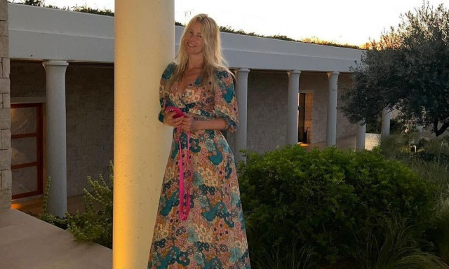 Κλόντια Σίφερ: Αποθεώνει την Ελλάδα στους 1,7 εκατομμύρια ακολούθους της στα social media