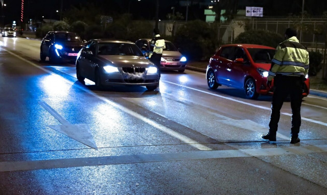 Αττική: Καθίζηση οδοστρώματος σε δρόμο στο Κερατσίνι - Διεκόπη η κυκλοφορία των οχημάτων