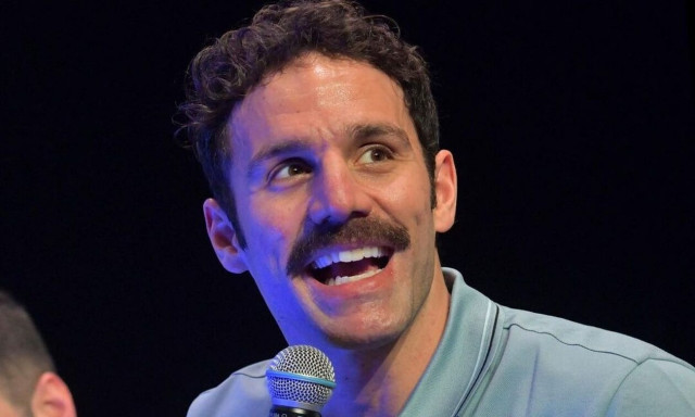 Αντώνης Τσαπατάκης: «Οι φίλοι μου γίνονται τα πόδια μου» - Συγκινεί με νέο βίντεο στο Instagram