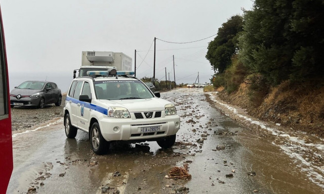 Εικόνες καταστροφής και απελπισίας από το χτύπημα της κακοκαιρίας σε όλη τη χώρα