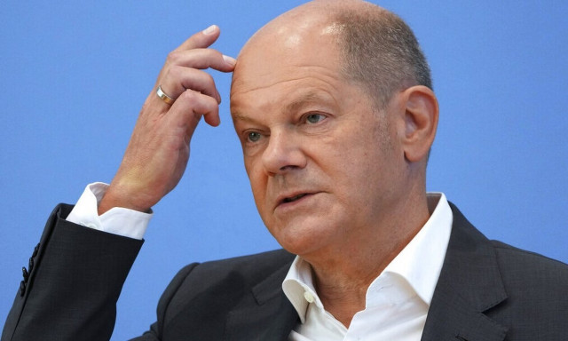 Γερμανία: Σάλος με τις εικόνες από το κυβερνητικό αεροσκάφος - Κανένας δεν φοράει μάσκα