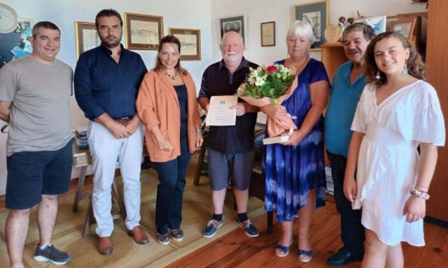 Απίστευτο: Ζευγάρι Άγγλων τουριστών ήρθε στο Ρέθυμνο 55η φορά σε 32 χρόνια!