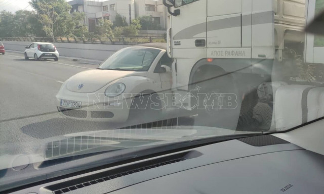 Τροχαίο στον Κηφισό: Σύγκρουση φορτηγού με ΙΧ - Ουρές χιλιομέτρων στο ρεύμα προς Χαλκίδα