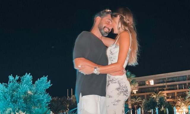 Βρισηίδα Ανδριώτου - Σπύρος Μαρτίκας: Αποχαιρετούν το καλοκαίρι με φιλιά και αγκαλιές