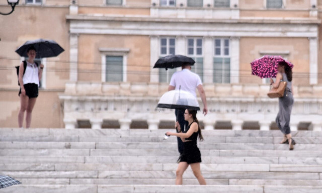 Καιρός - Γιαννόπουλος στο Newsbomb.gr: Οι 13 περιοχές που θα «χτυπηθούν» τις επόμενες ώρες