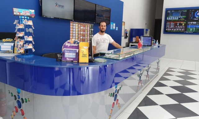 ΤΖΟΚΕΡ: Με 3 ευρώ κέρδισε σχεδόν 12 εκατ. ευρώ ο υπερτυχερός στη Λάρισα