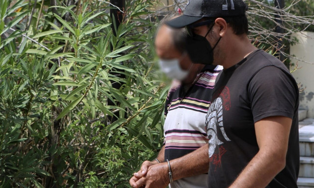 Αλεποχώρι: Ποινική δίωξη για απόπειρα ανθρωποκτονίας κατά συρροή στον 70χρονο που πυροβόλησε παιδιά