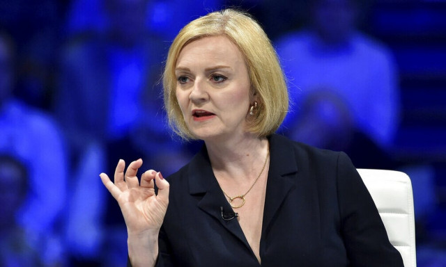 Bρετανία: Η υποψήφια για την πρωθυπουργία Λιζ Τρας δεν απάντησε αν ο Μακρόν είναι  «φίλος ή εχθρός»