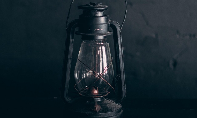 «Κομμένο» ντους, φούρνος και σιδέρωμα: Η Ευρώπη βγαίνει από την πρίζα λόγω ενεργειακής κρίσης